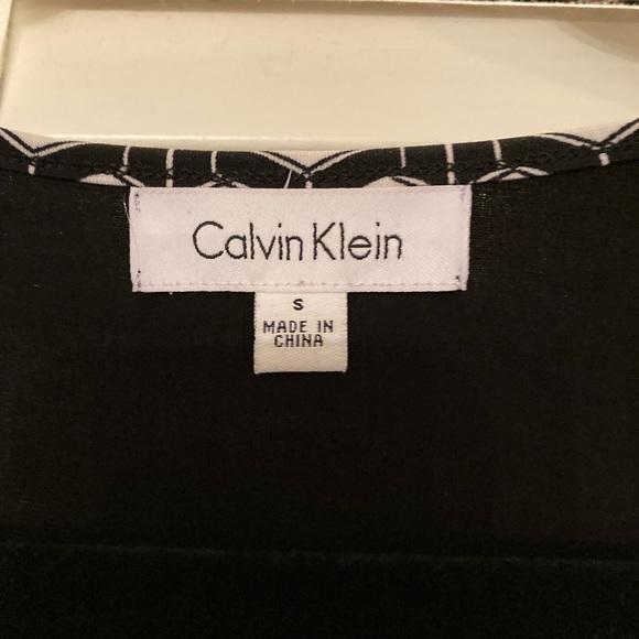 Calvin Klein black/white women’s top size small - Picture 2 of 2